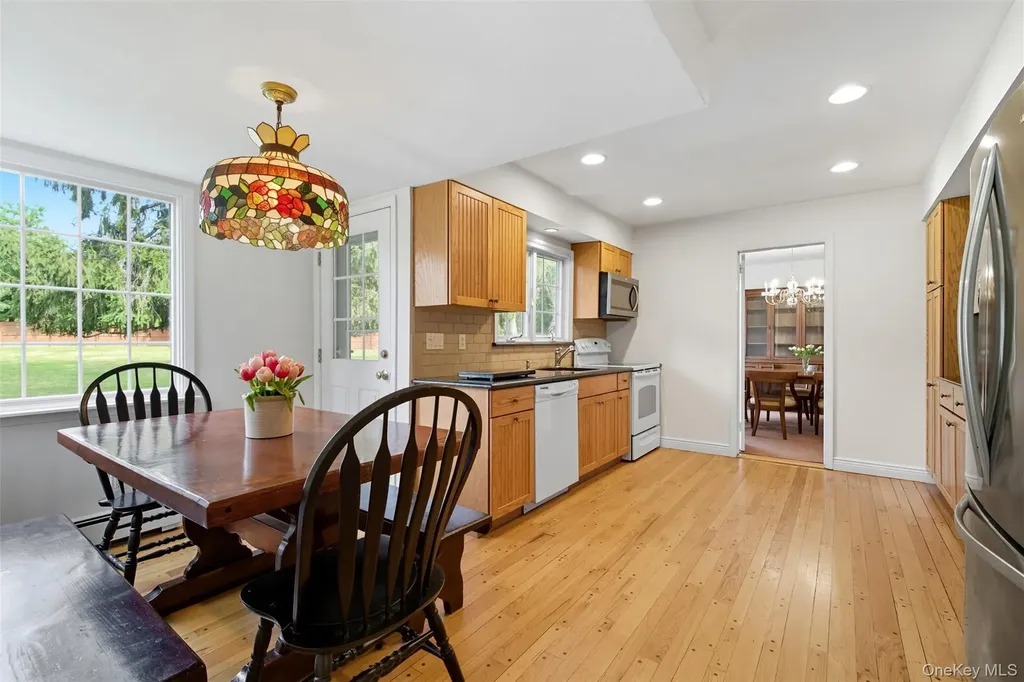 9 Snowball Drive Cold Spring Harbor NY 11724