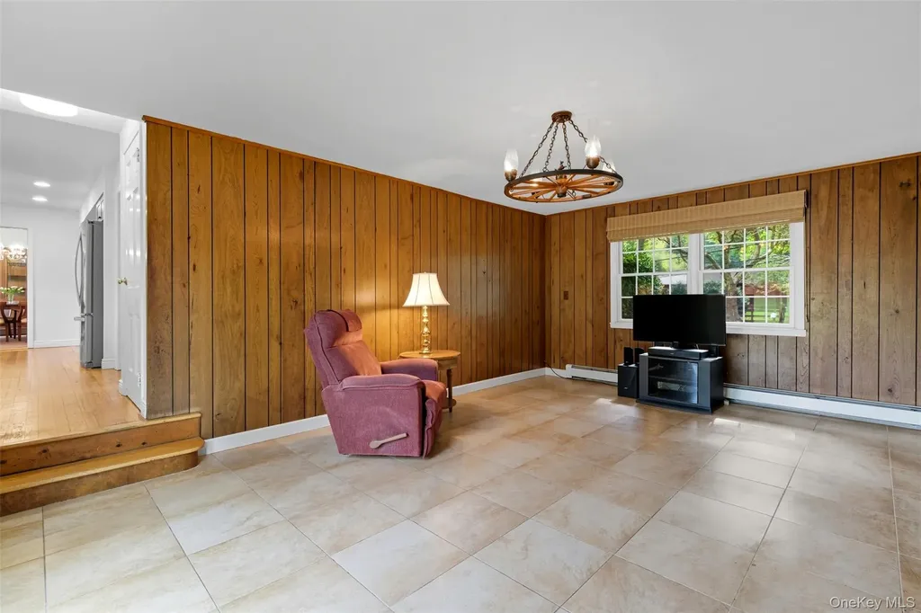 9 Snowball Drive Cold Spring Harbor NY 11724