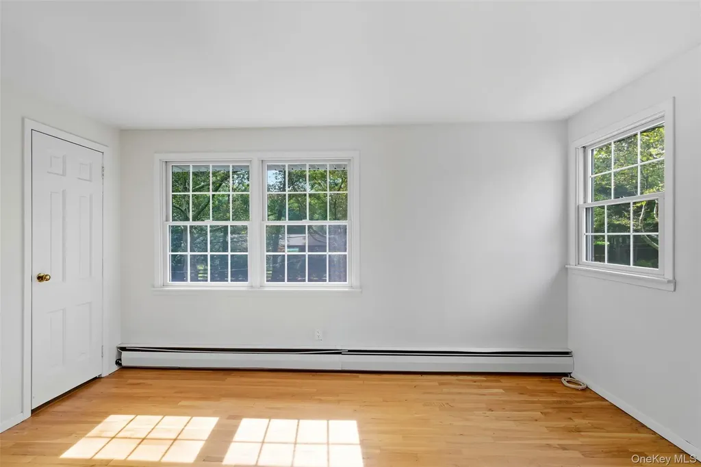 9 Snowball Drive Cold Spring Harbor NY 11724