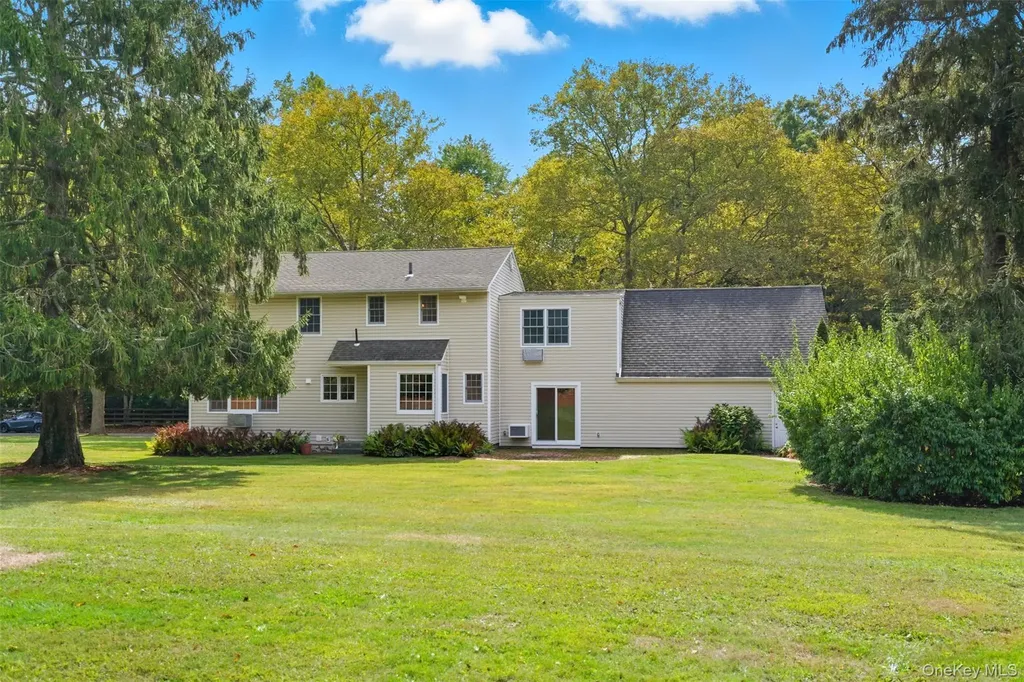 9 Snowball Drive Cold Spring Harbor NY 11724