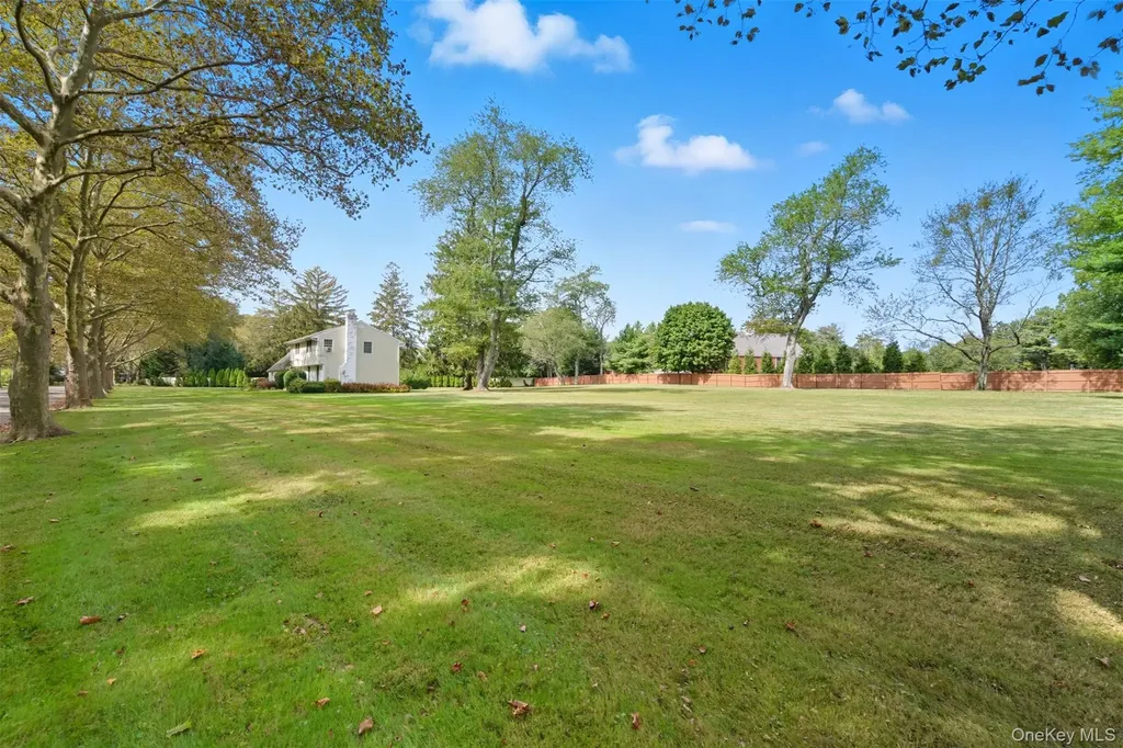 9 Snowball Drive Cold Spring Harbor NY 11724