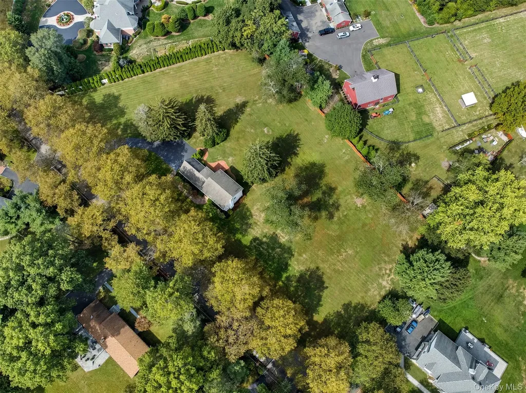 9 Snowball Drive Cold Spring Harbor NY 11724
