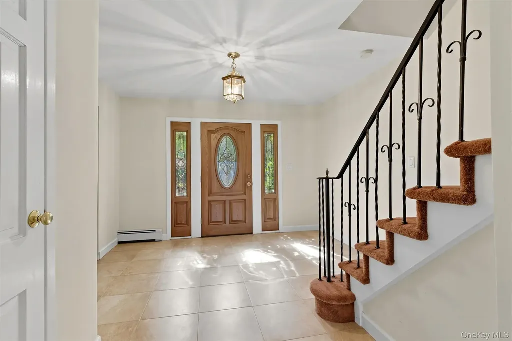 9 Snowball Drive Cold Spring Harbor NY 11724