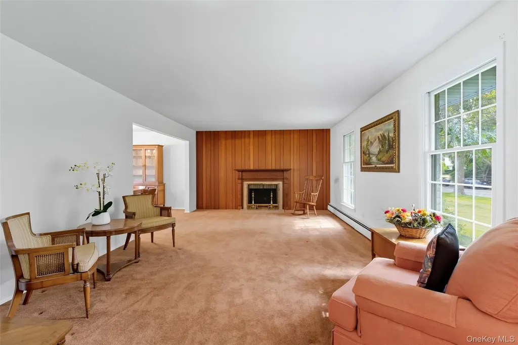 9 Snowball Drive Cold Spring Harbor NY 11724