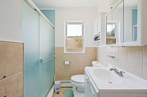 1454 E Forks Road Bay Shore NY 11706