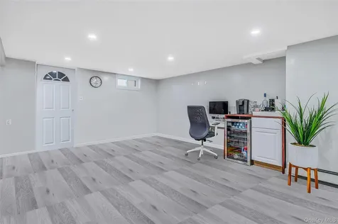 1454 E Forks Road Bay Shore NY 11706