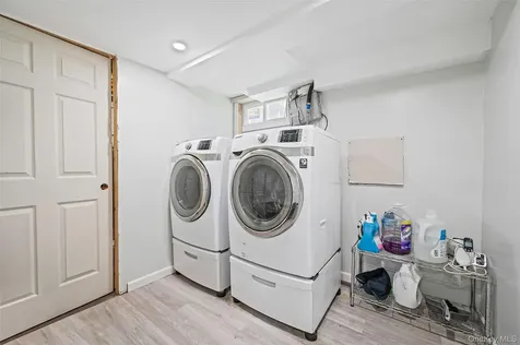 1454 E Forks Road Bay Shore NY 11706