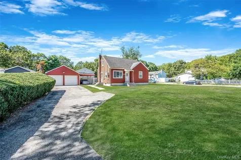 1454 E Forks Road Bay Shore NY 11706
