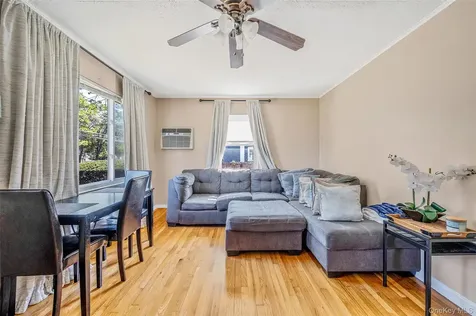 1454 E Forks Road Bay Shore NY 11706