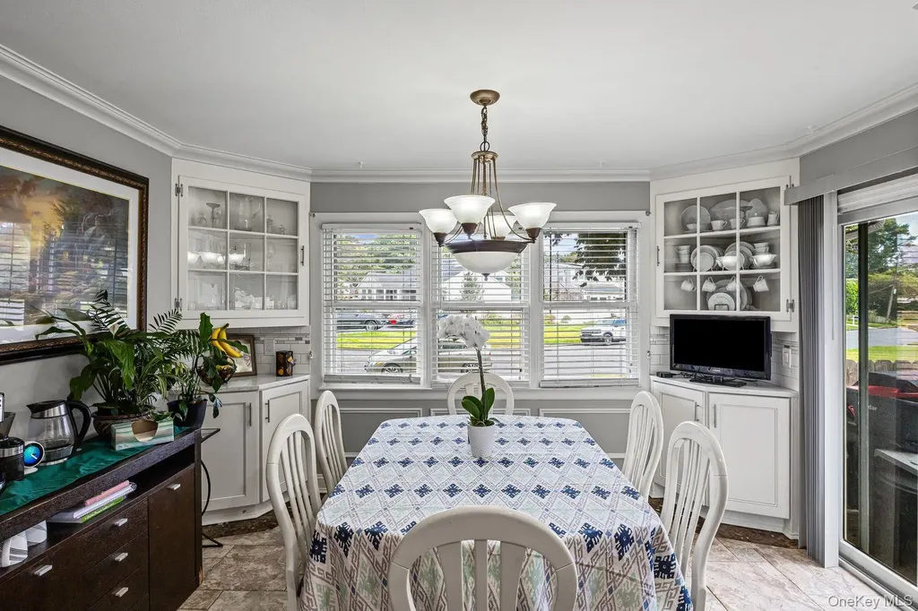 22 Larry Road Selden NY 11784