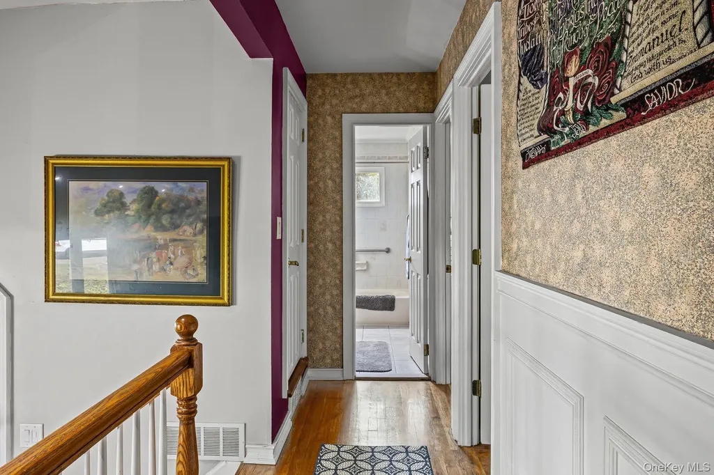 22 Larry Road Selden NY 11784
