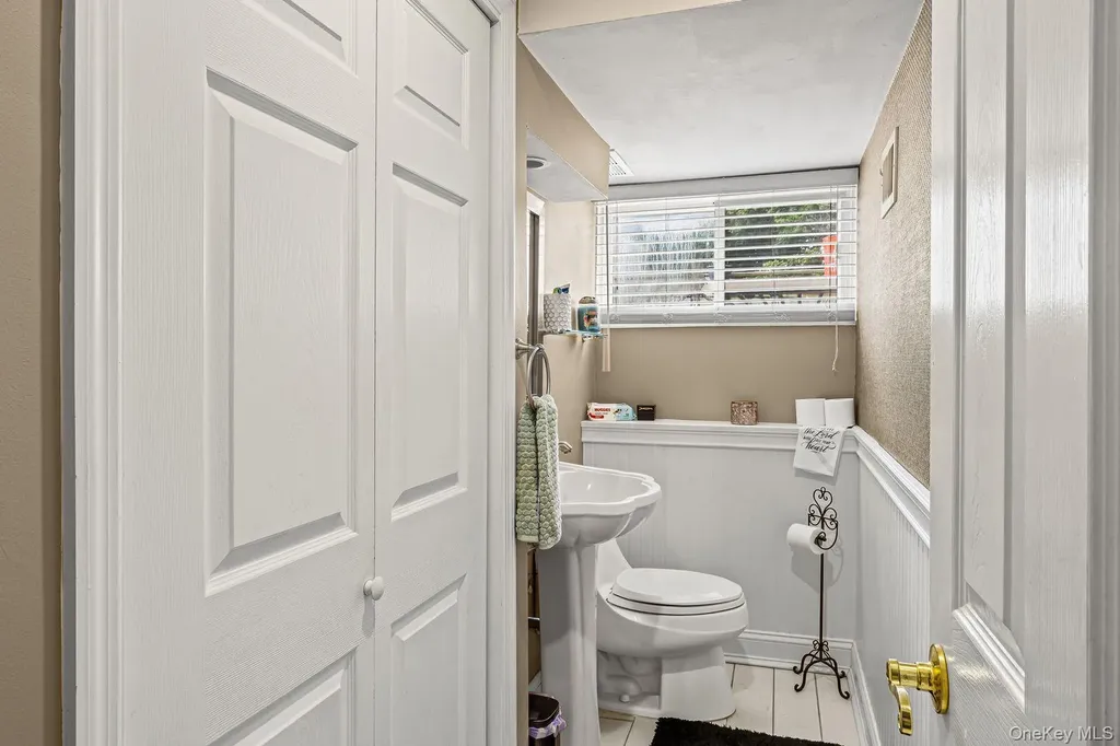 22 Larry Road Selden NY 11784