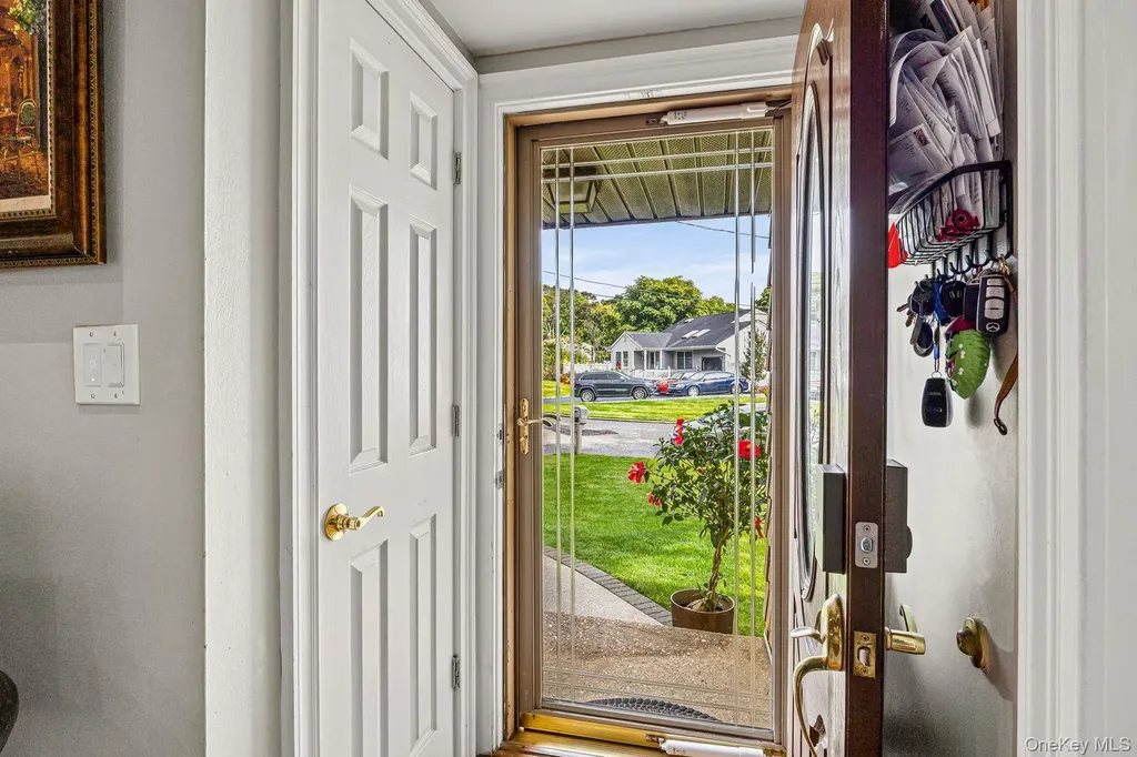 22 Larry Road Selden NY 11784