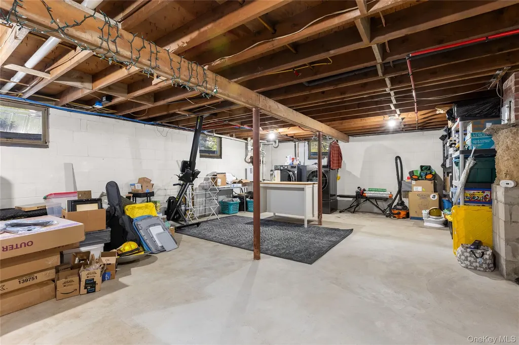 10 White Avenue Saint James NY 11780