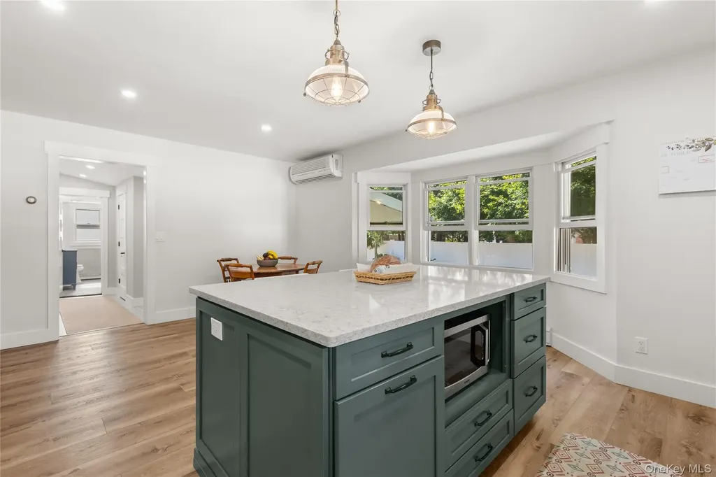 10 White Avenue Saint James NY 11780