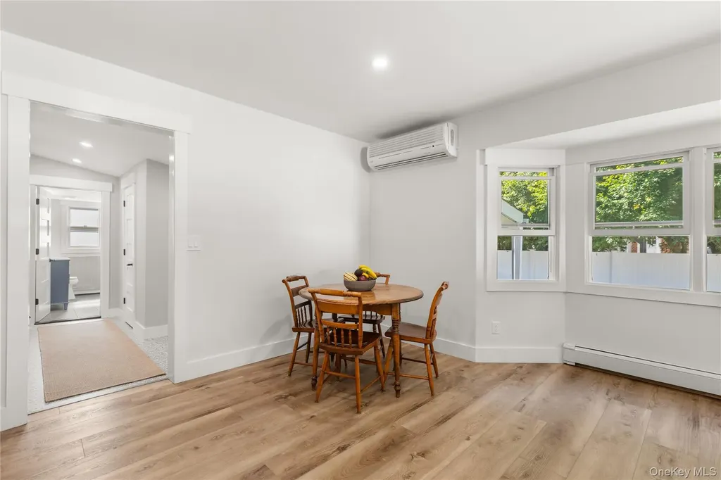 10 White Avenue Saint James NY 11780