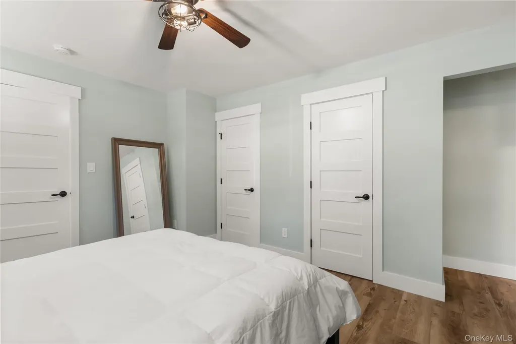 10 White Avenue Saint James NY 11780