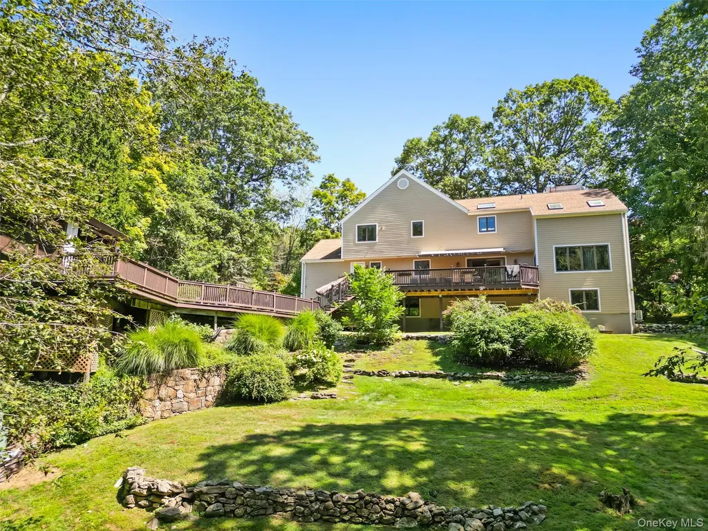 12 Logging Road Katonah NY 10536