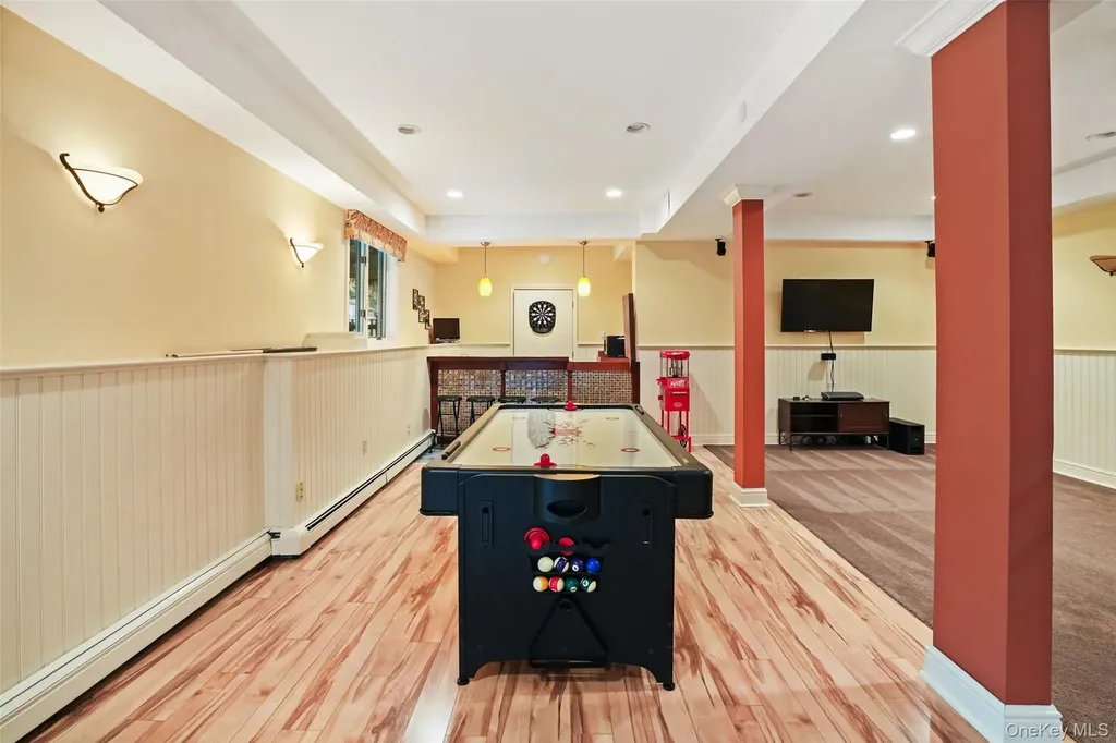12 Logging Road Katonah NY 10536