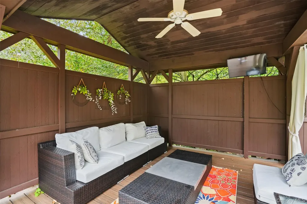 12 Logging Road Katonah NY 10536