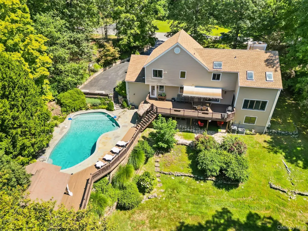 12 Logging Road Katonah NY 10536