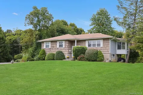 15 Reeback Drive Valhalla NY 10595