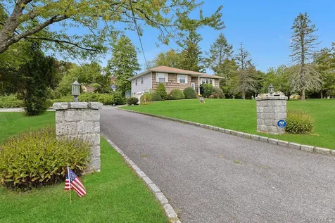 15 Reeback Drive Valhalla NY 10595