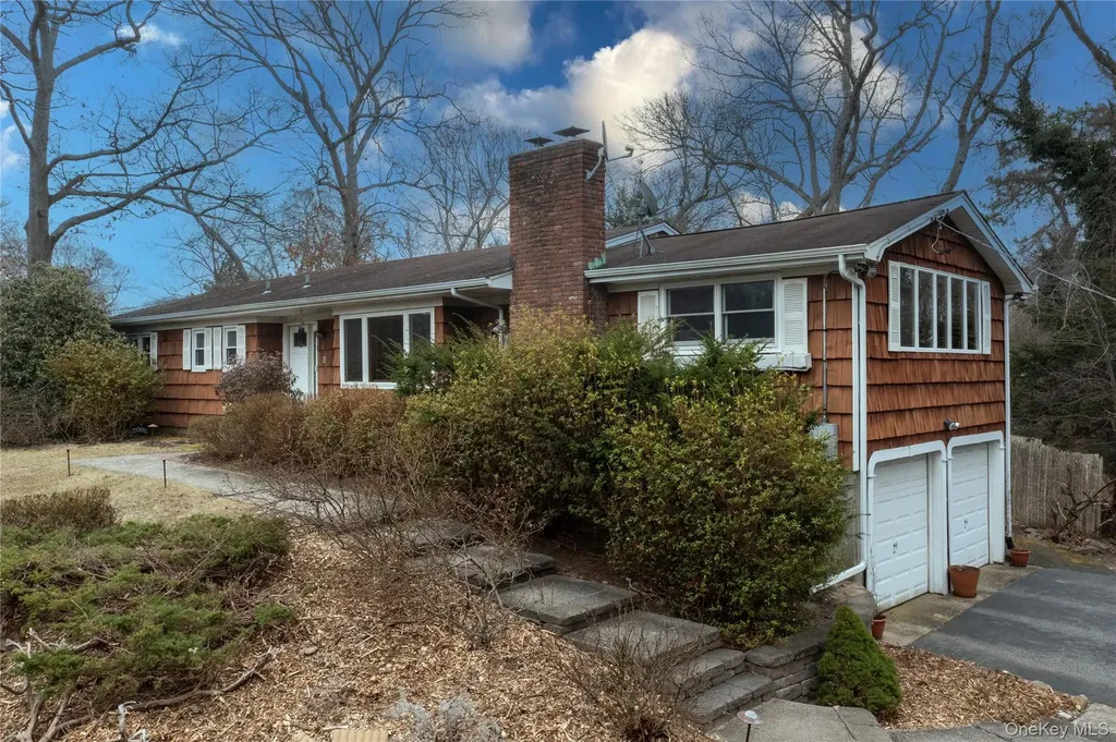 2 Andrea Drive East Setauket NY 11733