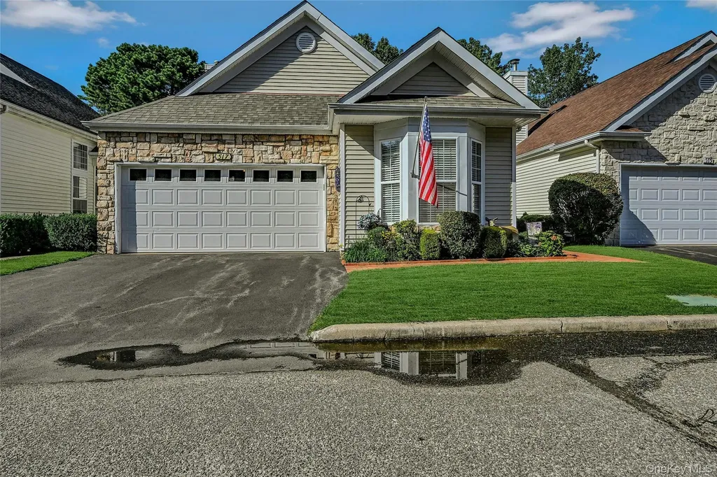 517 Leisure Drive Ridge NY 11961