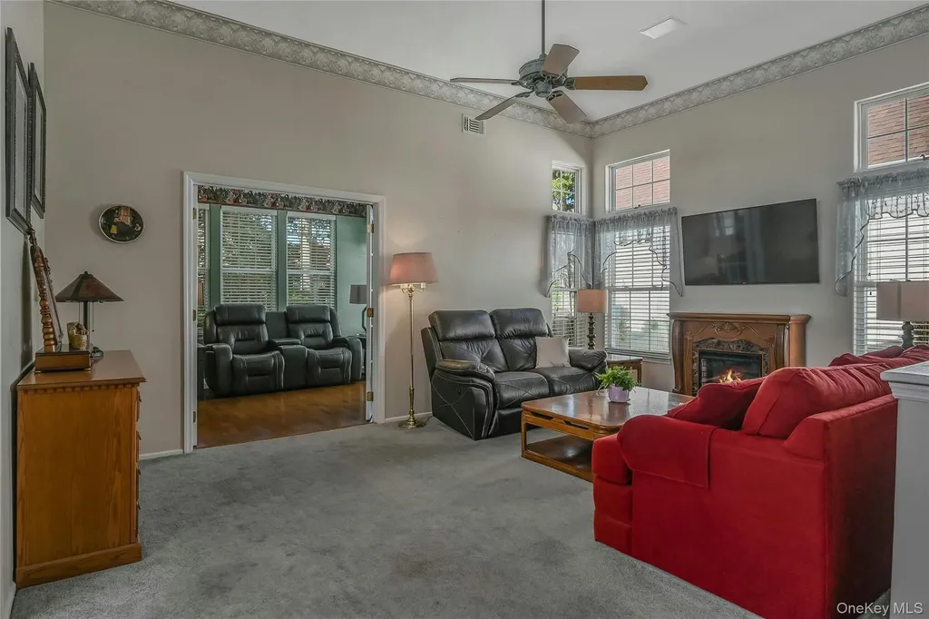 517 Leisure Drive Ridge NY 11961