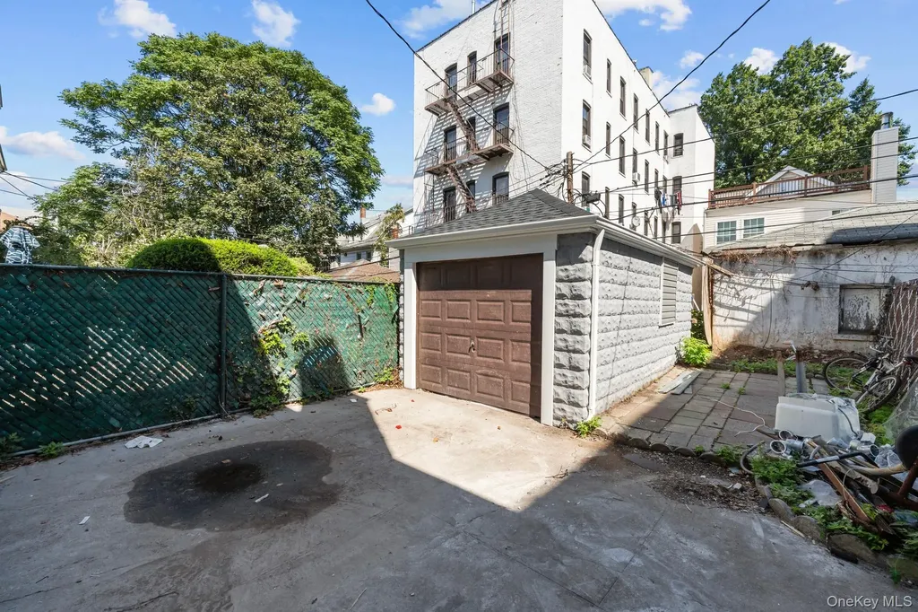 1069 E 35th Street Brooklyn NY 11210