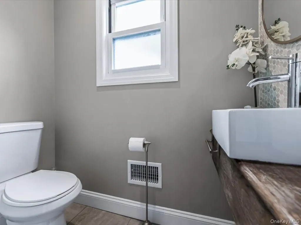 237 Central Avenue Lynbrook NY 11563