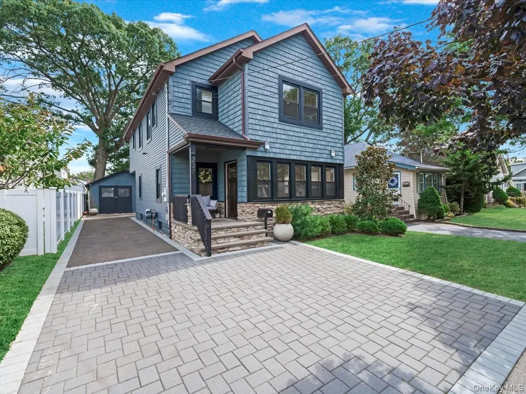 237 Central Avenue Lynbrook NY 11563