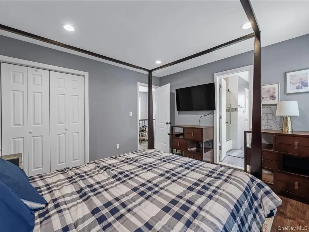 237 Central Avenue Lynbrook NY 11563