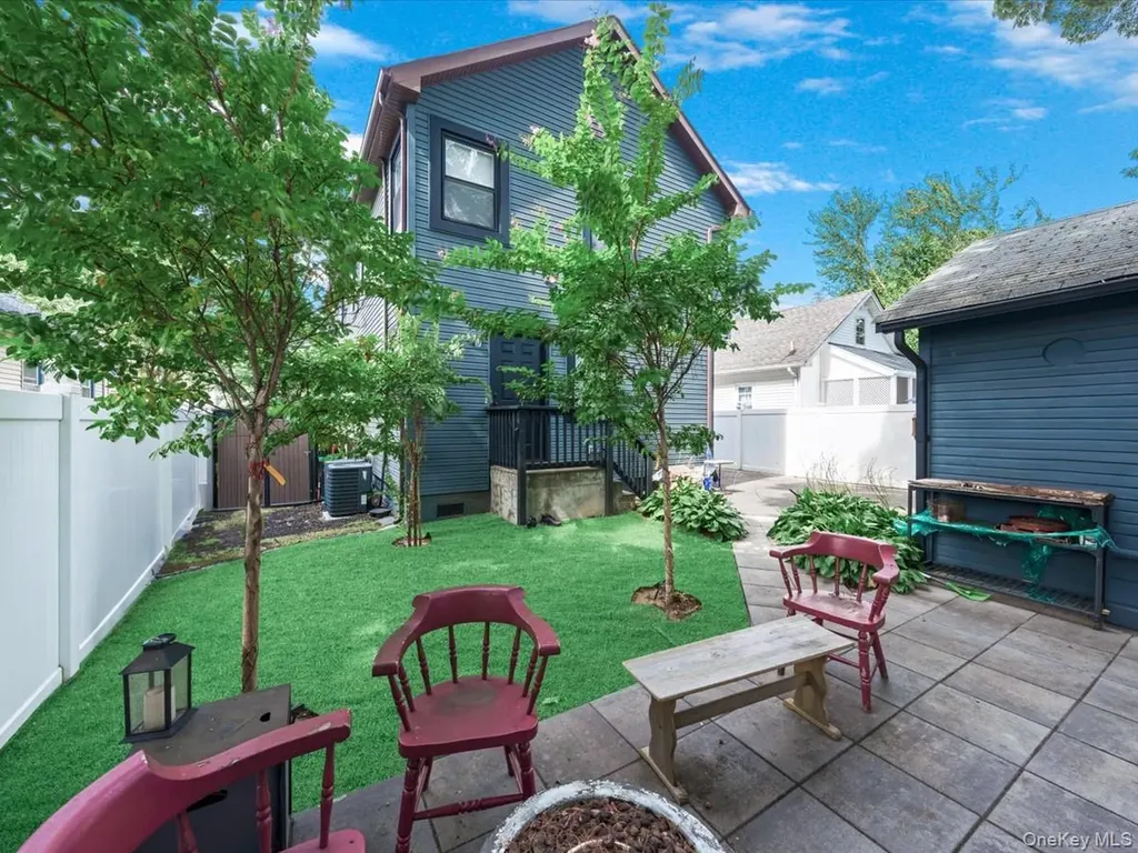 237 Central Avenue Lynbrook NY 11563
