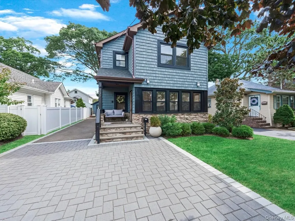 237 Central Avenue Lynbrook NY 11563