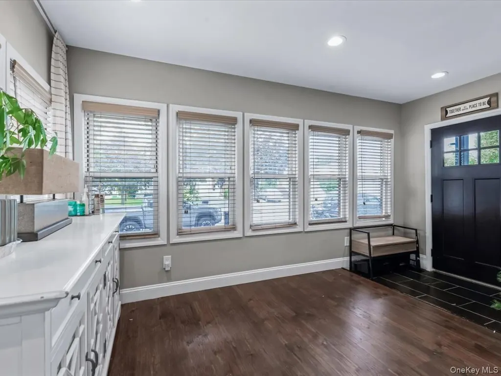 237 Central Avenue Lynbrook NY 11563