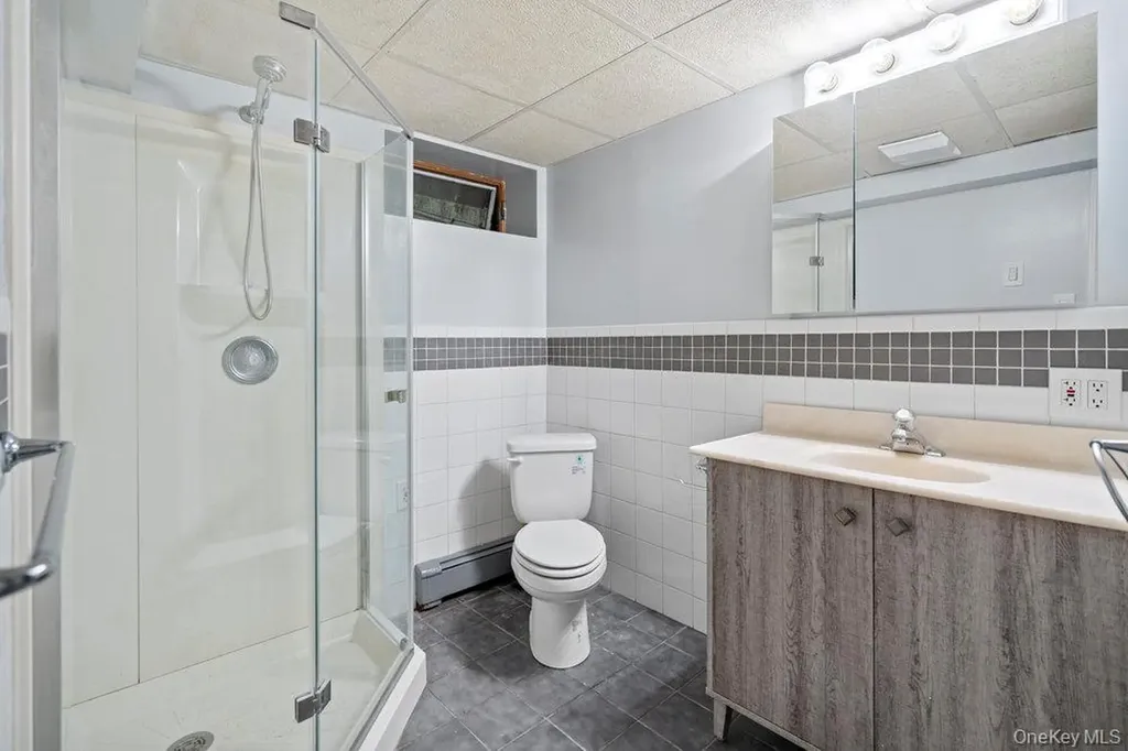 118 Grant Avenue Albertson NY 11507