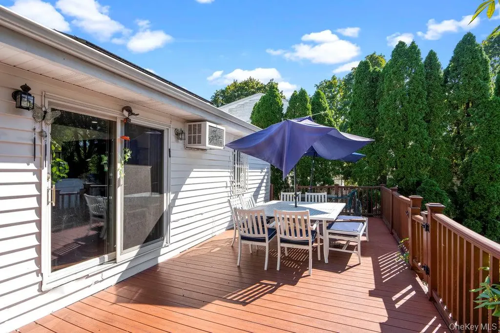 118 Grant Avenue Albertson NY 11507