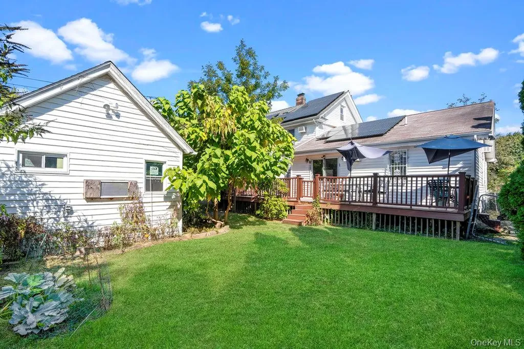118 Grant Avenue Albertson NY 11507