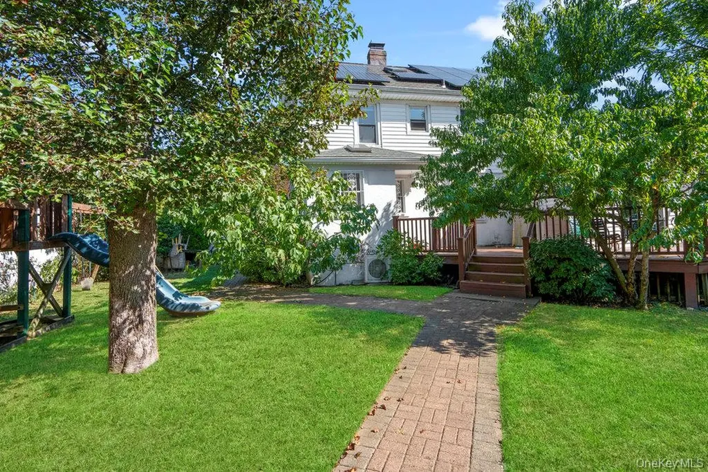 118 Grant Avenue Albertson NY 11507