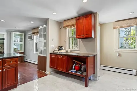 118 Grant Avenue Albertson NY 11507