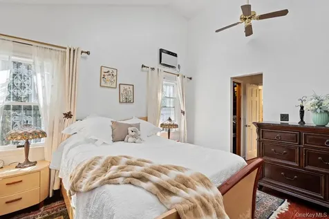 118 Grant Avenue Albertson NY 11507