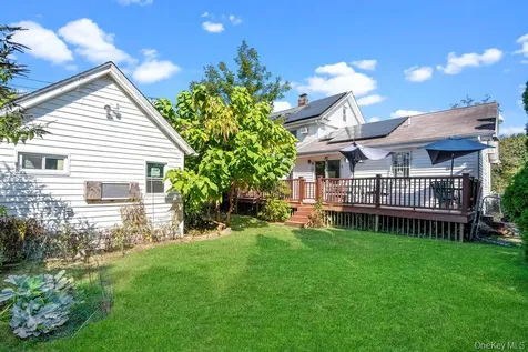 118 Grant Avenue Albertson NY 11507