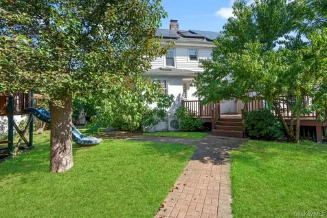 118 Grant Avenue Albertson NY 11507