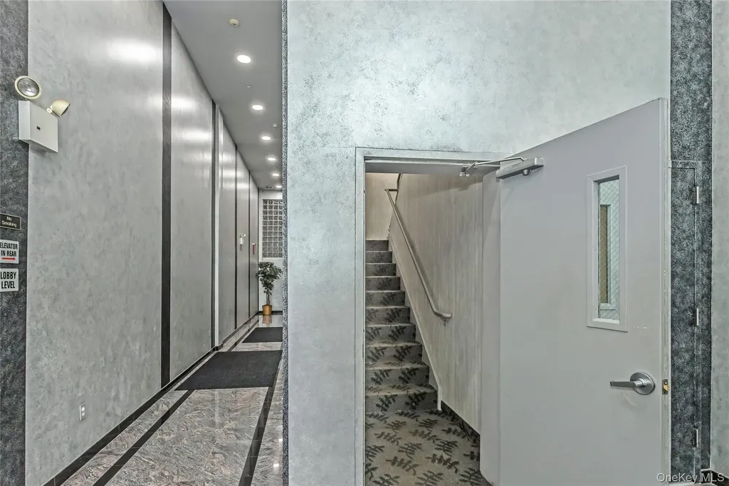 210-08/12 Northern Boulevard Bayside NY 11361
