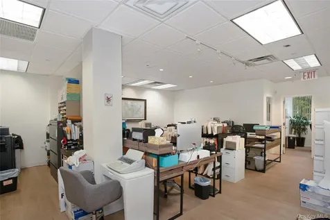 210-08/12 Northern Boulevard Bayside NY 11361