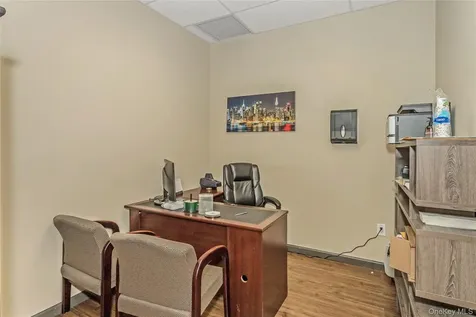 210-08/12 Northern Boulevard Bayside NY 11361