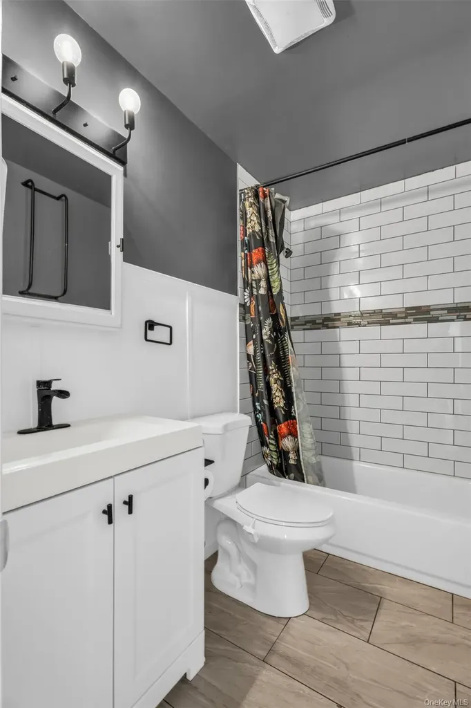 98 Dahlia Drive Mastic Beach NY 11951