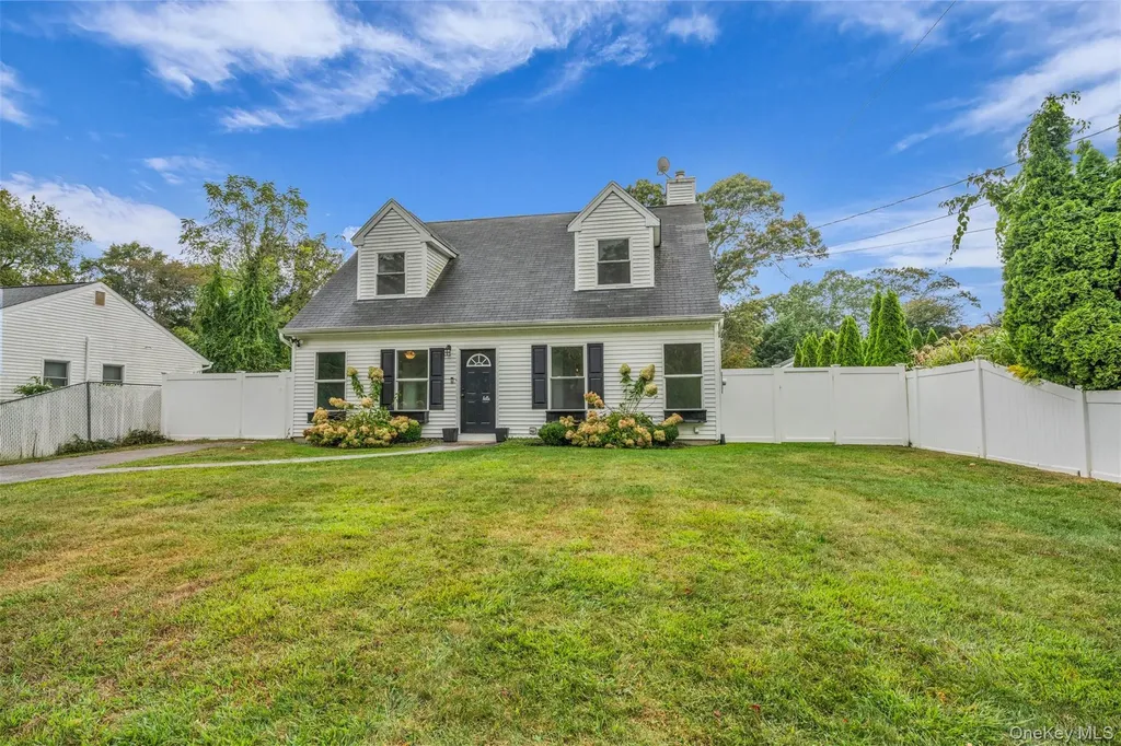 98 Dahlia Drive Mastic Beach NY 11951